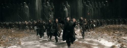 [Imagen: the-hobbit-battle-of-five-armies-box-off...rprise.gif]